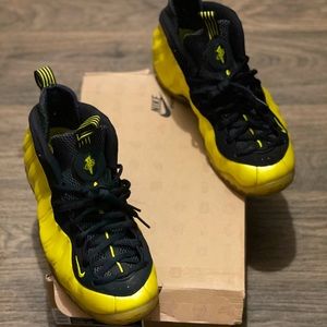 FOAMPOSITE ONE “ELECTROLIME"